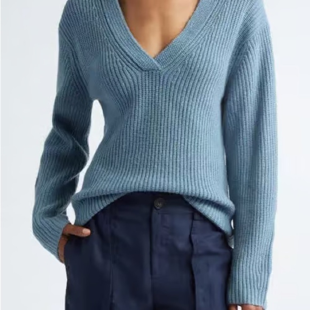Vince Shaker Stitch V-neck Wool & Cashmere Sweater in Glacier